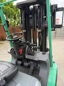 Prix d'usine Chariot élévateur d'occasion 3.5 tonnes Mitsubishi FD35NT Japon Original 3.5 tonnes chariots élévateurs diesel FD35 FD30NT - Product Image 5