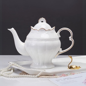 Juegos de Té de Porcelana Blanca Estilo Europeo al por Mayor con Borde Dorado - Product Image 3
