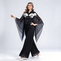 Ensemble plissé chic pour femme, prêt à expédier : Tunique brodée aux épaules et pantalon large – Expédition sous 7 jours – Tenue élégante