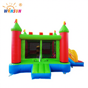 Parc de jeux gonflable pour enfants, trampoline et château gonflable combinés - Matériel en PVC certifié CE, taille personnalisée, installation facile - Product Image 1