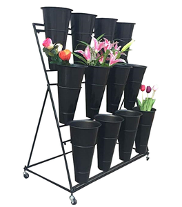 Soporte de Metal para Macetas de 3 Niveles Desmontable con Recubrimiento en Polvo, Estilo Bohemio, para Uso en Interiores y Exteriores con Plantas de Interior/Exterior - Product Image 1