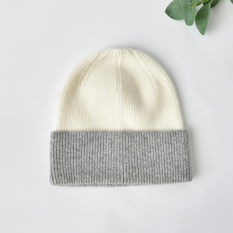 Blanc et gris clair