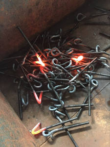 Accessoires pour liens électriques aériens, crochet en <span class=keywords><strong>queue</strong></span> <span class=keywords><strong>de</strong></span> <span class=keywords><strong>cochon</strong></span> en acier galvanisé, boulon en <span class=keywords><strong>queue</strong></span> <span class=keywords><strong>de</strong></span> <span class=keywords><strong>cochon</strong></span>, <span class=keywords><strong>vis</strong></span> en <span class=keywords><strong>queue</strong></span> <span class=keywords><strong>de</strong></span> <span class=keywords><strong>cochon</strong></span>, OEM - Product Image 4