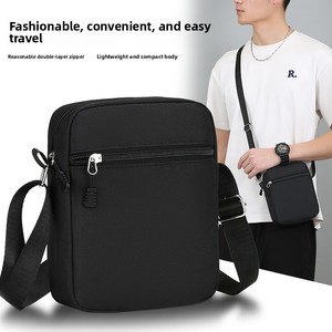 Sac à bandoulière <span class=keywords><strong>pour</strong></span> <span class=keywords><strong>homme</strong></span> <span class=keywords><strong>en</strong></span> Oxford imperméable, multi-poches, durable, décontracté, sac messager <span class=keywords><strong>pour</strong></span> le travail, les voyages, les trajets quotidiens - Product Image 3