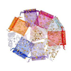 Sacs à cordon en organza Sacs de mariage Sacs à bijoux en organza Pochette cadeau avec motif coeur doré - Product Image 6