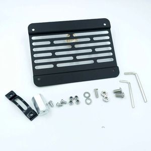 Cadre de plaque d'immatriculation Xinlu Auto Parts 177 mm en alliage d'aluminium, style sport, fixation universelle, noir - Product Image 4