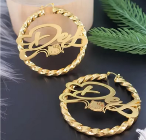 Benutzer definierte süße Zeichentrick figur KT Edelstahl Ohrringe Trendy Name Hoops für Mädchen Drops hipping Geschenks chmuck mit Piercing - Product Image 3