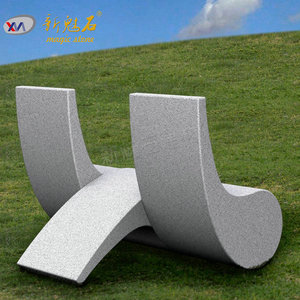 Nuevos Materiales de Construcción de Piedra GRC, Banco para Exteriores, Parque, Plaza, Forma Irregular, Blanco Gris, Personalizable, Resistente al Agua y a las Manchas - Product Image 1