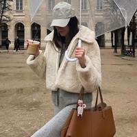 Dropshipping 2024 Vêtements d'hiver pour femmes Vêtements chauds Veste en fourrure à capuche courte de haute qualité Manteau en fausse fourrure pour femmes