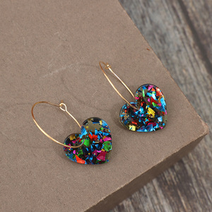 Orecchini pendenti multicolor a cuore trasparente da donna, gioielli alla moda - Product Image 3