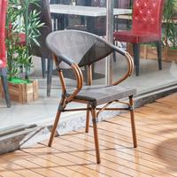 Ensemble de chaises bistrot en rotin d'extérieur modernes et table à manger ronde en marbre, empilables et imperméables pour jardin et café