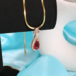 Collier pendentif goutte <span class=keywords><strong>d</strong></span>'eau en rubis rouge sang de pigeon pour <span class=keywords><strong>femme</strong></span>, chaîne de clavicule en pierre colorée de luxe, bijoux de mode - Product Image 5