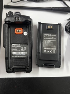 Radio <span class=keywords><strong>BF</strong></span> <span class=keywords><strong>UV9R</strong></span> Plus, étanche IP67, talkie-walkie puissant 8W, radio VHF UHF, portable, double PTT, double bande pour <span class=keywords><strong>Baofeng</strong></span> - Product Image 5