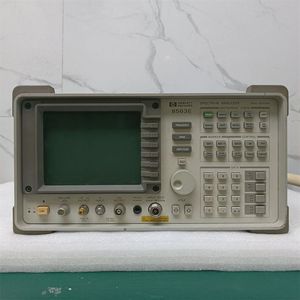 Analyseur de spectre HP 8562e 10 GHz d'occasion avec module optionnel et système de refroidissement par ventilateur pour tests en laboratoire - Product Image 2