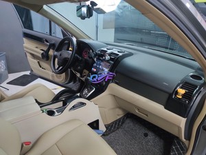 Interior del <span class=keywords><strong>Honda</strong></span> <span class=keywords><strong>CRV</strong></span> 07-10 Mejorado con Revestimiento de Cuero para los Paneles de las Puertas y los Paneles de Instrumentos - Product Image 6