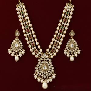 Ensemble collier et boucles d'oreilles en or avec pendentif et perles Kundan pour femmes et filles - Product Image 1