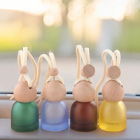 Vente chaude en gros givré coloré Mini 10ml vide rond voiture aromathérapie diffuseur bouteille en verre avec corde suspendue