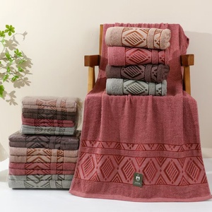 Toalla de Baño Grande, Suave, con Diseño Novedoso, Tejido Liso, para Uso Doméstico, Precio al por Mayor - Product Image 1