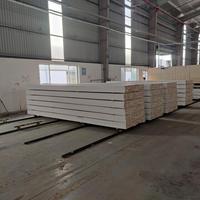 Plinthe en MDF blanc apprêté pour bordure de mur et de sol intérieurs et rénovation résidentielle