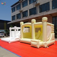 Château gonflable jaune avec toboggan |   Structure gonflable en PVC de qualité commerciale pour location événementielle |   Équipements de jeu pour enfants en plein air