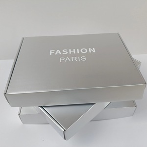 Boîte d'enveloppe argentée avec film mat personnalisé Boîte d'expédition d'emballage de cadeau de vêtements de commerce électronique Boîte d'avion en carton ondulé - Product Image 3