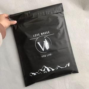 Sacs d'expédition en polyéthylène recyclables avec logo personnalisé pour l'emballage de vêtements et de chaussures, épaisseur 1,5 mil, taille personnalisée - Product Image 2