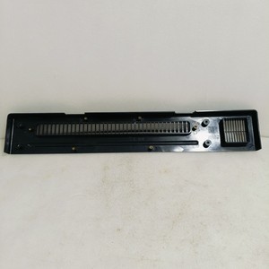 ฝาครอบฐานเบาะรถขุดฮุนได รุ่น 71M8-20272 สำหรับรถฮุนได ฮัวไต - Product Image 2