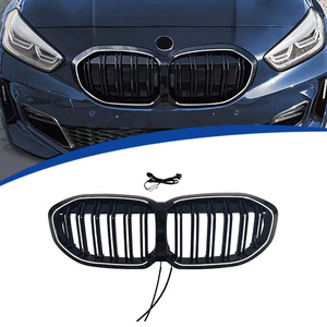 Reemplazo de Parrilla Delantera BMW F40, Totalmente Negra, Iluminada con LED, para Serie 1 2020-2024 - Product Image 1