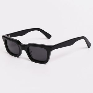 Gafas de Sol Personalizadas con Logotipo, Estilo Vintage 2025, Montura Pequeña para Hombre y Mujer, UV400, Acetato, Cuadradas, Polarizadas - Product Image 3