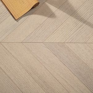 Parquet en bois d'ingénierie chevron 15 mm, chêne blanc brossé multicouche durable EN717-1, qualité AB, installation facile, système T&G, pour hôtel - Product Image 2
