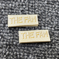Étiquettes tissées en rouleau pour vêtements, logo de marque personnalisé, damassé haute densité, satin, pliées sur le bord, étiquette de col, à coudre, thermocollantes, adhésives