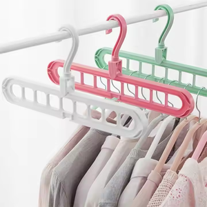 ไม้แขวนเสื้อพลาสติกสำหรับใช้ในบ้านแบบขายส่ง 9 in 1 หลายช่อง ประหยัดพื้นที่ พับเก็บได้ - Product Image 5
