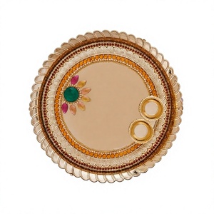 เชิงเทียนโลหะทรงกลมลายดอกไม้พร้อมที่วางสองช่องสำหรับตกแต่งบ้าน - Product Image 5