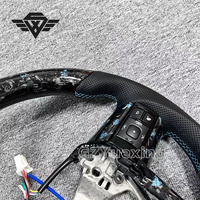 Volant de voiture en carbone forgé bleu personnalisé adapté pour Toyota Hilux LC300 Hilux Fortuner Land Cruiser GR Corolla LC79