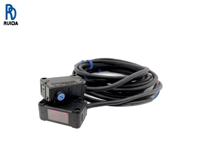 โฟโตอิเล็กทริคเซนเซอร์แบบสะท้อนแสง KEYENCE PZ-G61N รุ่นสี่เหลี่ยม ชนิดสายเคเบิล NPN พร้อมแอมพลิฟายเออร์ในตัว ซีรีส์ PZ-G - Product Image 1