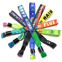 Bracelets en tissu élastique personnalisés imprimés par sublimation pour événements sans minimum de commande, avec logo sur mesure – Vente en gros à prix réduit