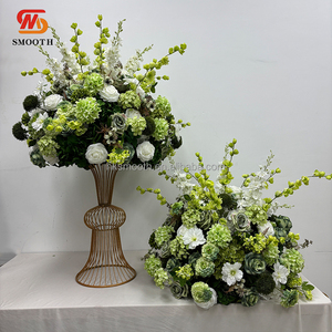 SMOOTH New Design Handmade Artificial <b>Green</b> Floral Centerpiece Flower Ball For Wedding - Product Image 1
