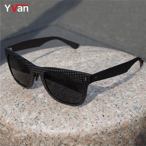 Gafas de Sol Polarizadas de Alta Calidad, Modernas y de Lujo para Hombre, Logotipo Personalizado, Fibra de Carbono Real, Gafas de Sol de Moda - Product Image 3