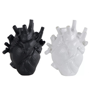 Heart-Shaped <b>Ceramic</b> <b>Vase</b> Matte Finish White Black Minimalist European Style Tabletop Decor Valentine's Day Gift - Product Image 5