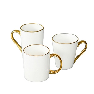 Thăng hoa 11oz gốm trắng Mugs với sang trọng Sứ Vàng xử lý thấp <span class=keywords><strong>moq</strong></span> biểu tượng tùy chỉnh ly cà phê - Product Image 1