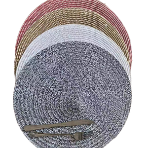 مفارش طاولة مستديرة مصنوعة يدويًا ، تتميز بحبال ورقية ملونة - Product Image 1