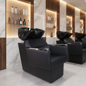 Station de lavage de cheveux pour salon de beauté et barbier, avec bac inclinable en céramique blanc et noir et siège réglable - Product Image 1