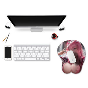 2024 nouveau support <span class=keywords><strong>de</strong></span> repose-poignet personnalisé PU Silicone Gel Anime 3D Sexy fesse sein <span class=keywords><strong>Genshin</strong></span> <span class=keywords><strong>Impact</strong></span> <span class=keywords><strong>tapis</strong></span> <span class=keywords><strong>de</strong></span> <span class=keywords><strong>souris</strong></span> - Product Image 3