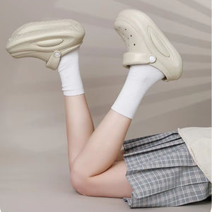 2025 <span class=keywords><strong>meilleur</strong></span> <span class=keywords><strong>prix</strong></span> sabot chaussures élégant jardin chaussures vibrantes plage chaussures à la mode trou sandales pour voyage confort quotidien - Product Image 1