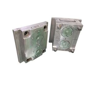 Servicio de Moldeo por Inyección de Plástico Directo de Fábrica en China, Molde de Plástico ABS para Kit de Alerón Trasero - Product Image 3