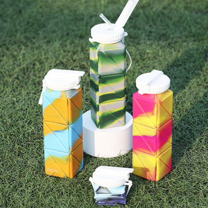 Bouteille d'eau en silicone multicolore pour enfants, pliable, pour le sport et la gym, anti-fuite, avec paille, pour boire directement, résistante à l'eau bouillante - Product Image 5