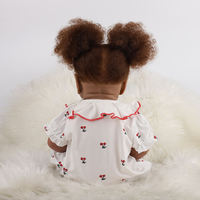 Vente en gros de poupées reborn réalistes de filles noires de 22 pouces avec vêtements et jouets, cadeau pour enfants