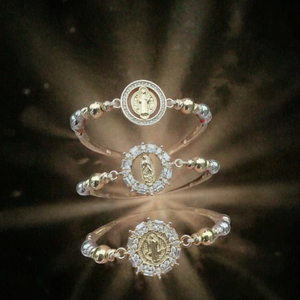 Pulsera de Cobre de Tres Tonos con Cuentas, Incrustaciones de Cristal, Amuleto Religioso de San Benito, Virgen María, Jesús, Joyería SHINE - Product Image 3