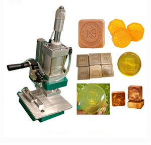 Presse à savon de table pour la production artisanale de savon en petites séries - Product Image 1