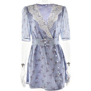 Vestido Corto con Estampado Floral Estilo Europeo, Cuello en V Profundo, Ribete de Encaje, Cintura Ajustada, para Fiestas y Uso Casual - Product Image 5